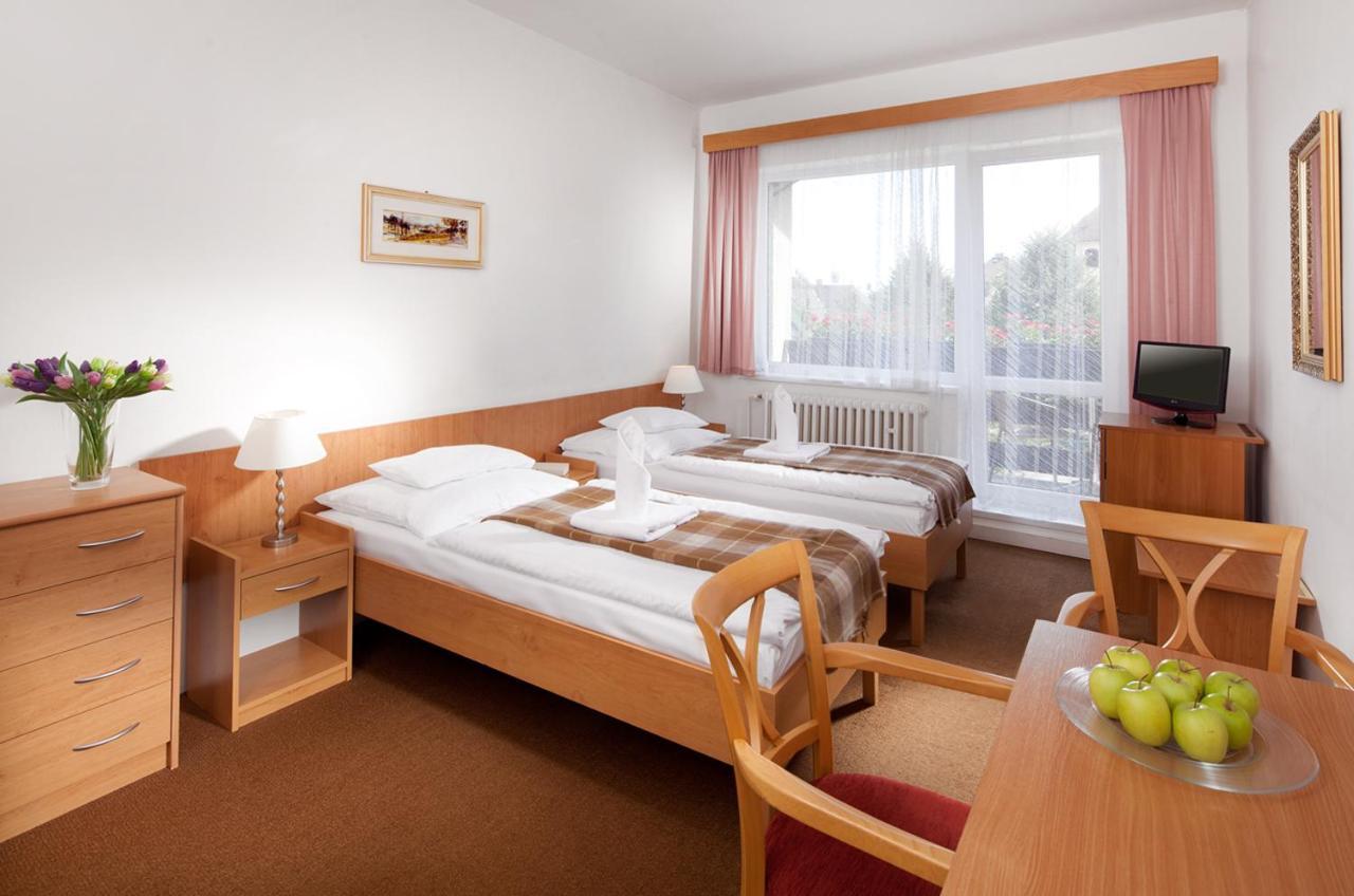 Penzion Hubert Františkovy Lázně Extérieur photo