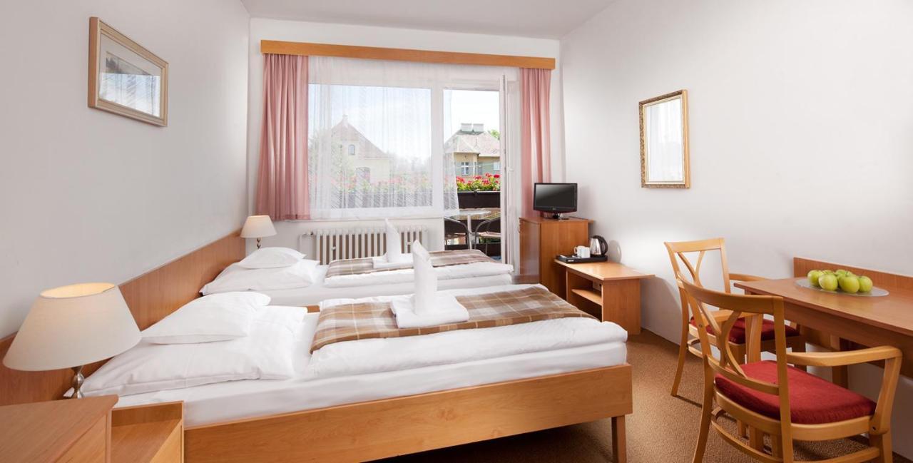 Penzion Hubert Františkovy Lázně Extérieur photo