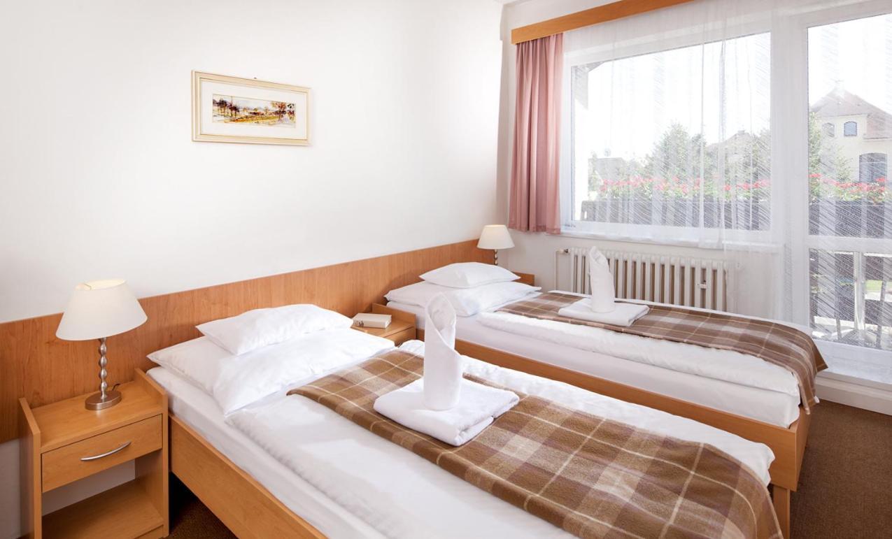 Penzion Hubert Františkovy Lázně Extérieur photo
